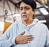 Crisis de asma en urgencias, tratamiento integral y uso de esteroides